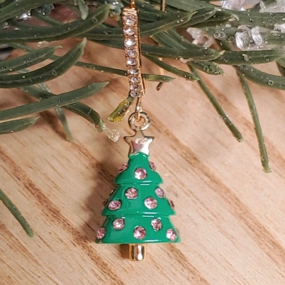 NWT Betsey Johnson Pink Santa Car Earrings Mix-Matched Rhinestones & Faux Pearl - Picture 6 of 17